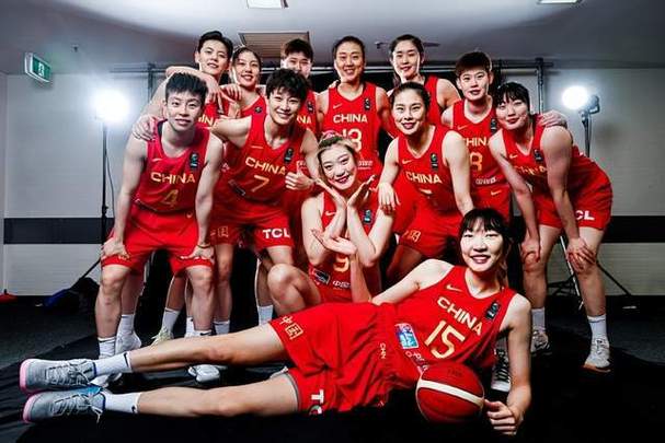 中国女篮今晚的比赛直播